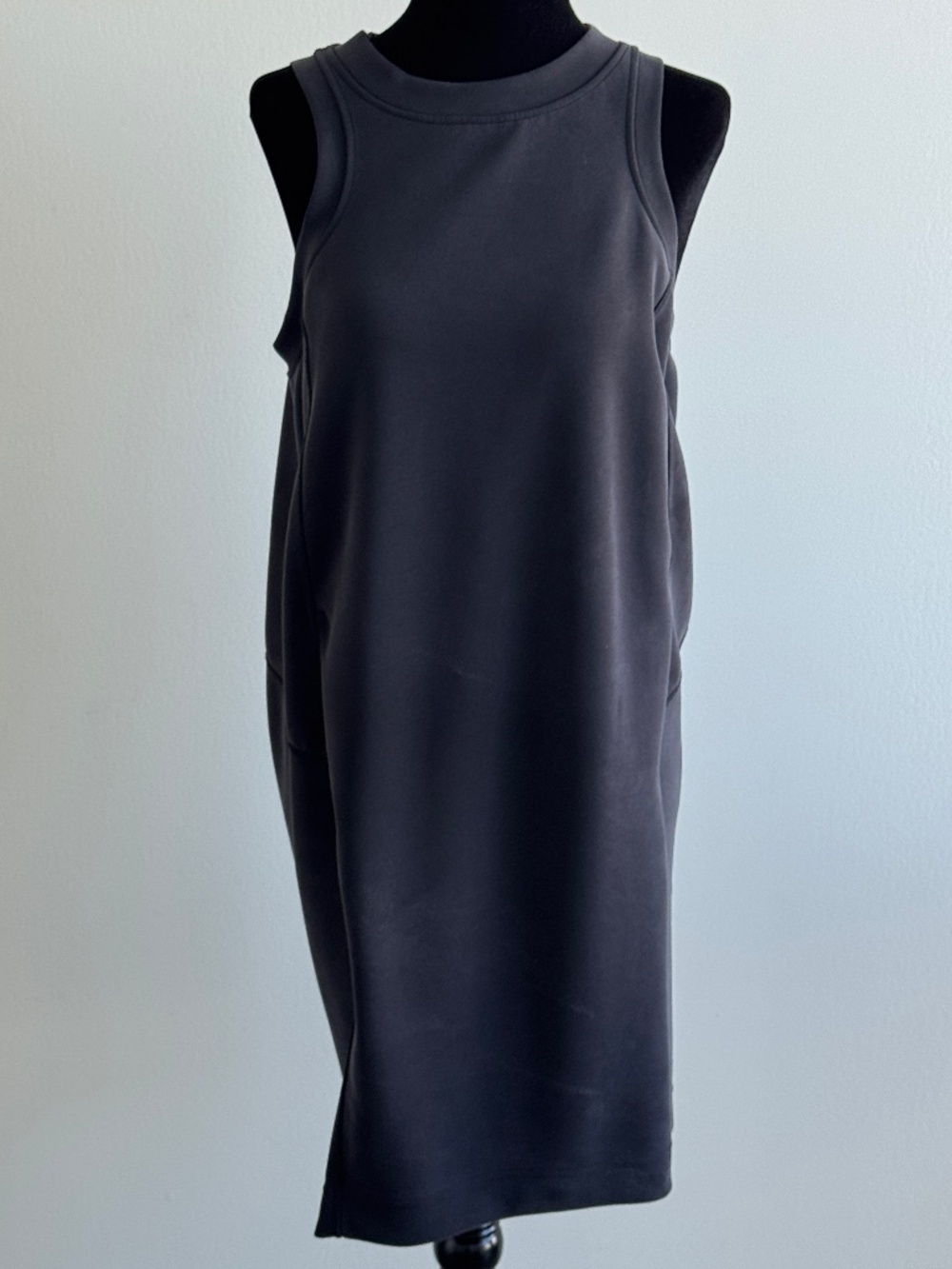 Lululemon Sleeveless Tank Shift Dress with Pockets Black / Graphite